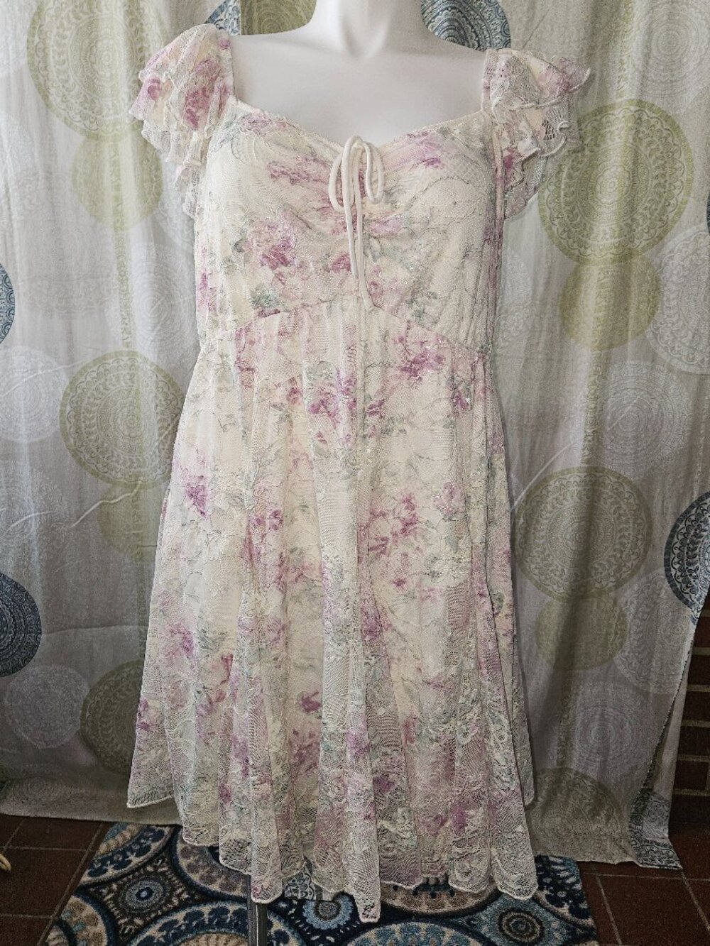 NWOT Torrid Flutter Sleeve Mesh / Lace Mini Dress (2X)